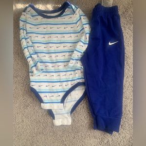 Gently used Nike set 18M no stains.